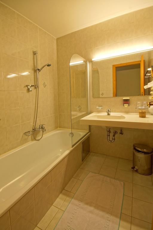 Hotel Restaurant Das Roessl Windischgarsten Ruang foto