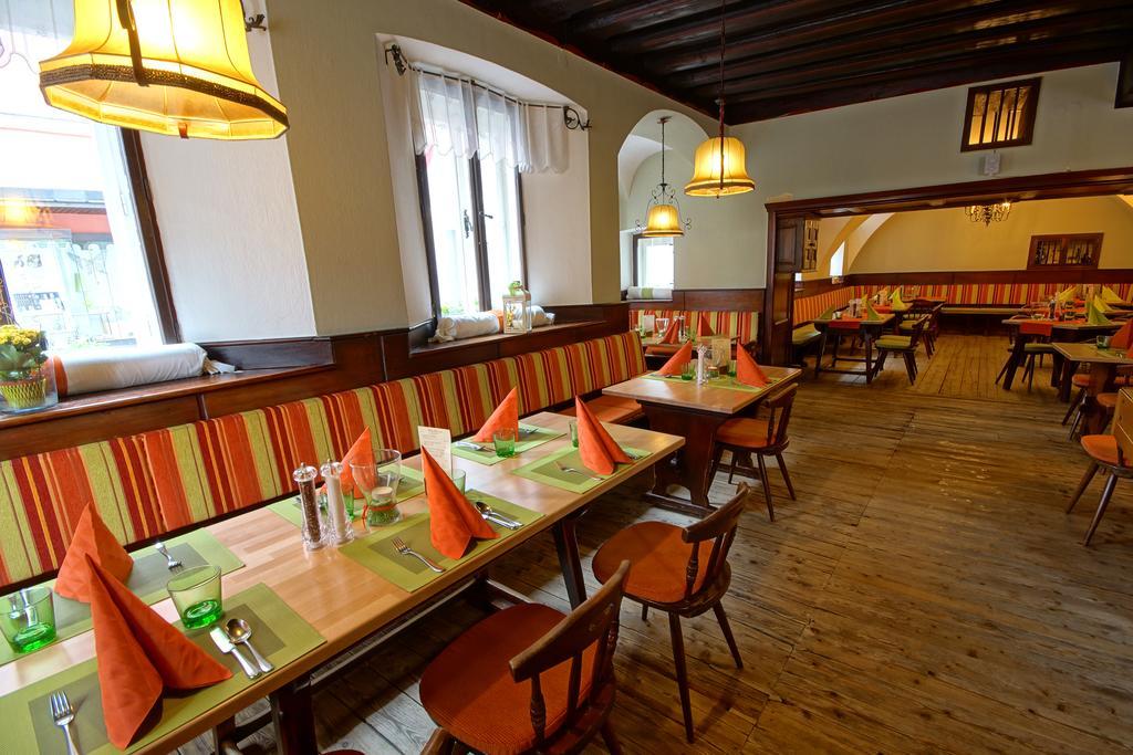 Hotel Restaurant Das Roessl Windischgarsten Bagian luar foto